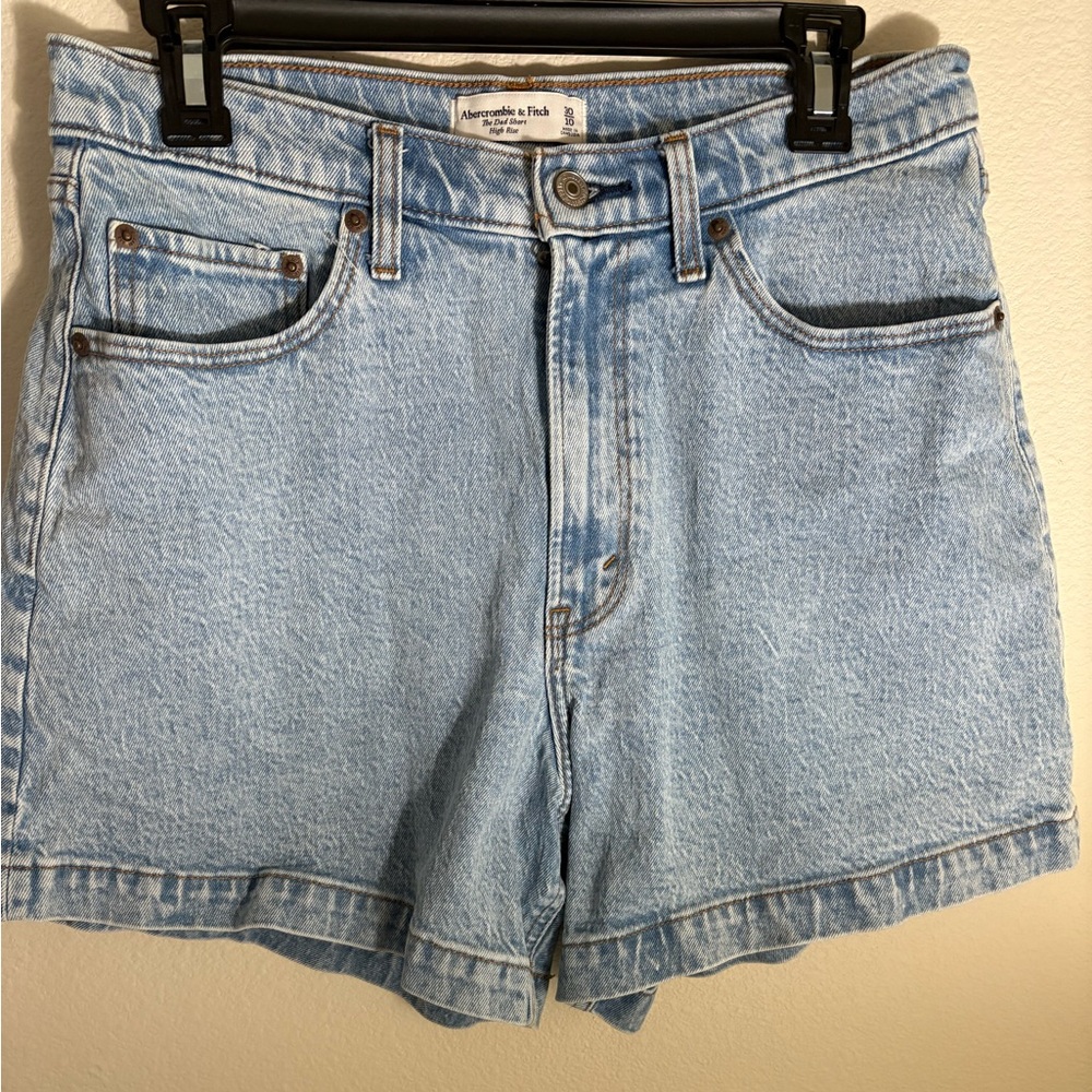 Abercrombie & Fitch Curve Love Dad Shorts 5” High Rise Size 10/30 Light Wash